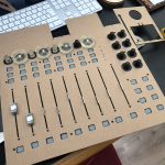 première découpe carton